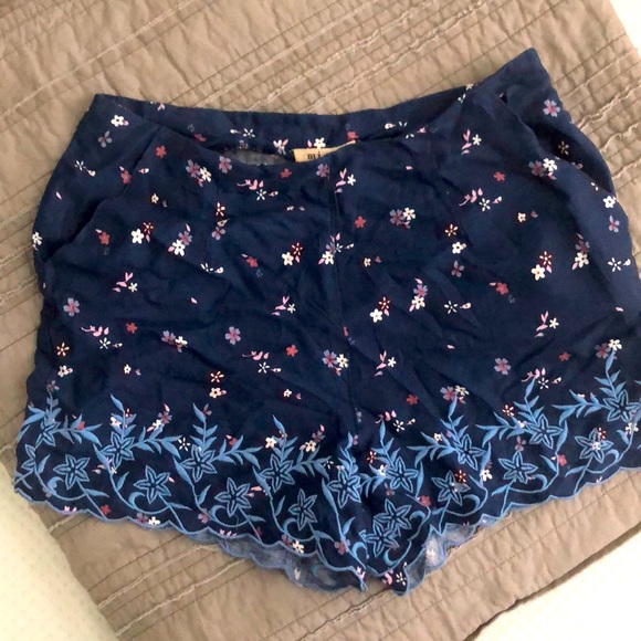 Francesca shorts - Picture 1 of 1